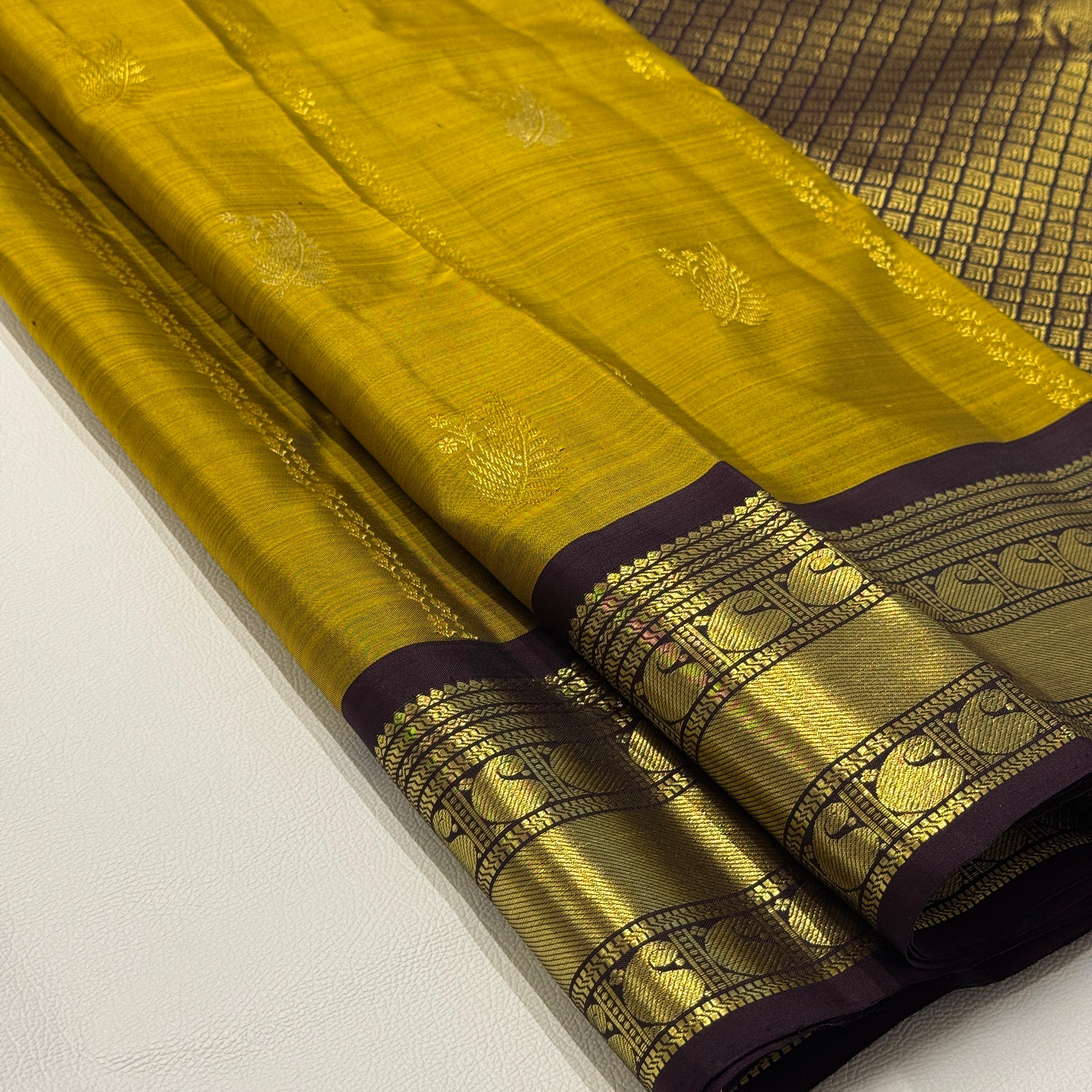 Royal Dark Green Pure Kanchipuram Handwoven Bridal Silk Saree